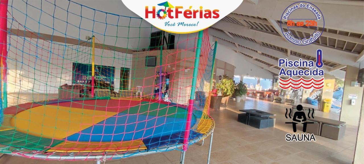Hotferias: Lakeside Flat in Caldas Novas with Fishing Access Exterior photo